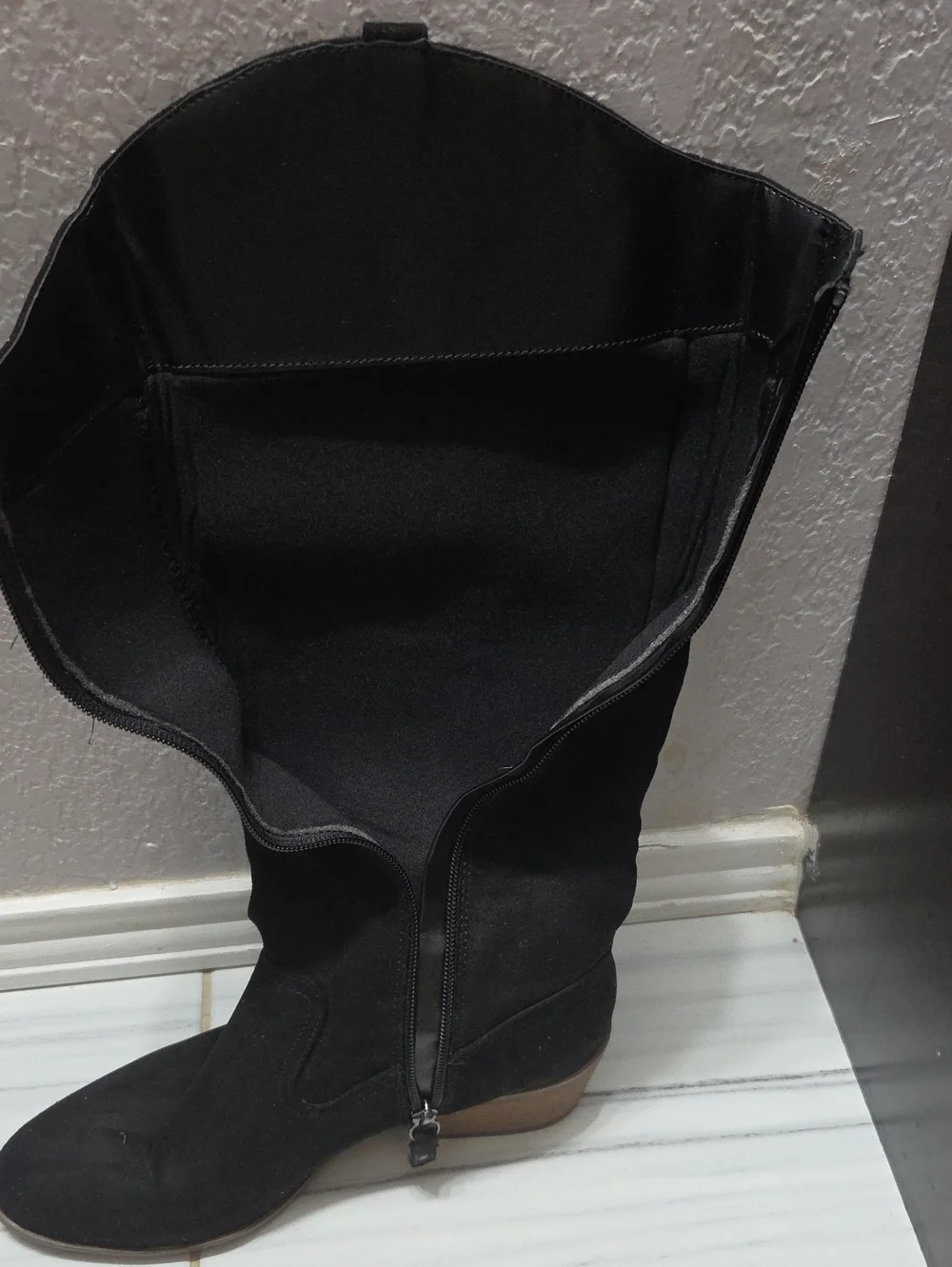 Dr. Scholl's Black Knee High Boots Block Heel.
